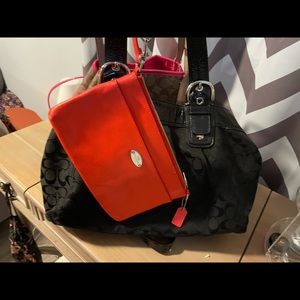 ❌sold ❌Couch haul! Get two big totes and wristlet